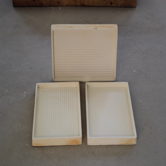 Meubles de four Corindon Mullite Sagger pour poudre magnétique en céramique de matériaux magnétiques